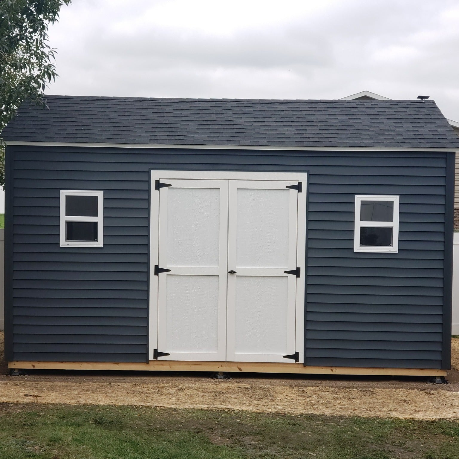 Square Shed — image 5